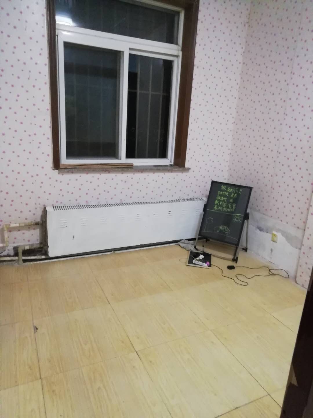 ���ϰ����˾�Ӫ������ת��ʵ��ͼƬ