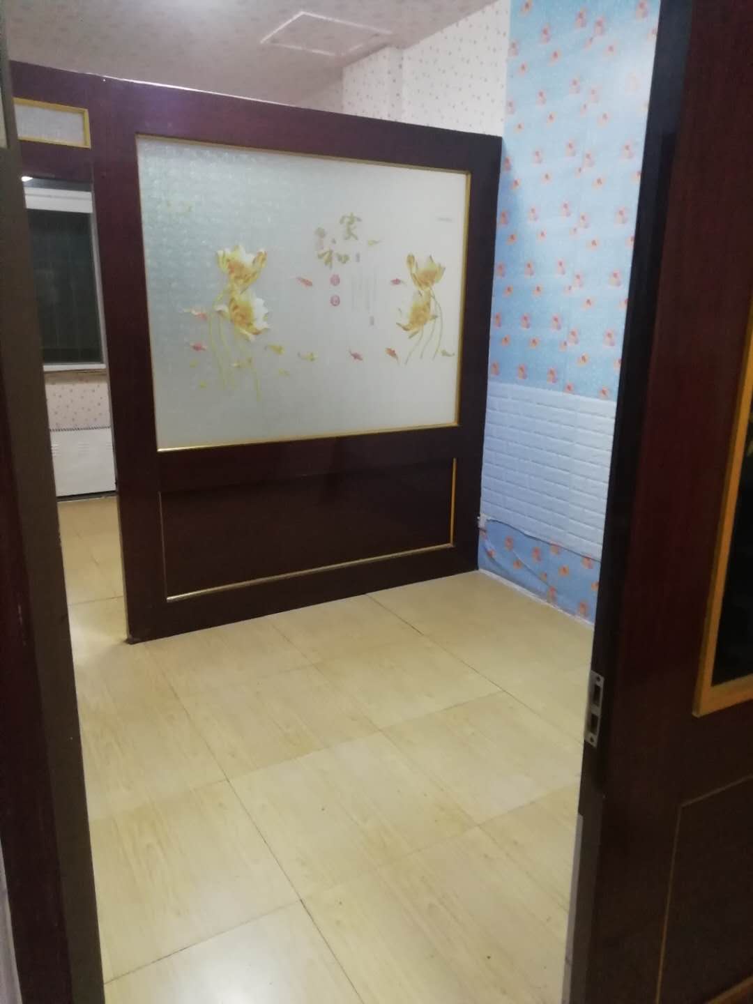 ���ϰ����˾�Ӫ������ת��ʵ��ͼƬ