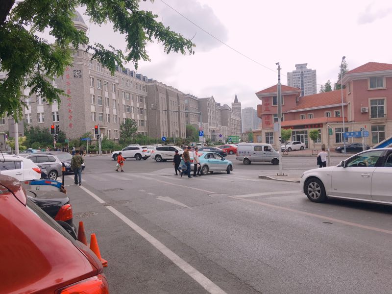 ����·ը����������ת��ʵ��ͼƬ