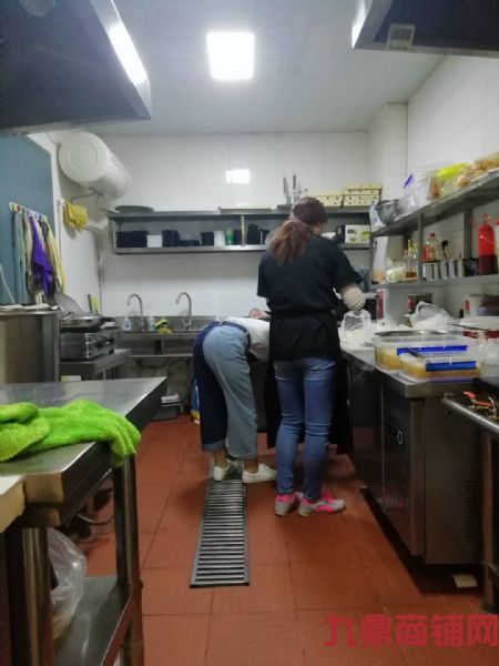 ������Ȧ�ٽ־�װС�Ե꼱תʵ��ͼƬ