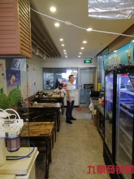 ������Ȧ�ٽ־�װС�Ե꼱תʵ��ͼƬ