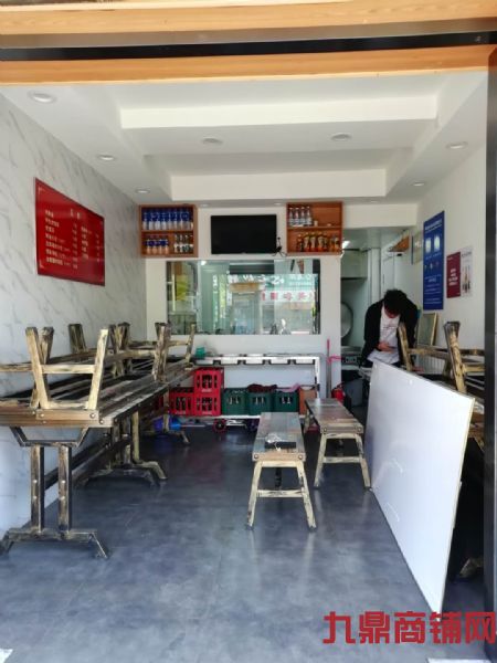 �����ٽ־�װ������ת��ʵ��ͼƬ