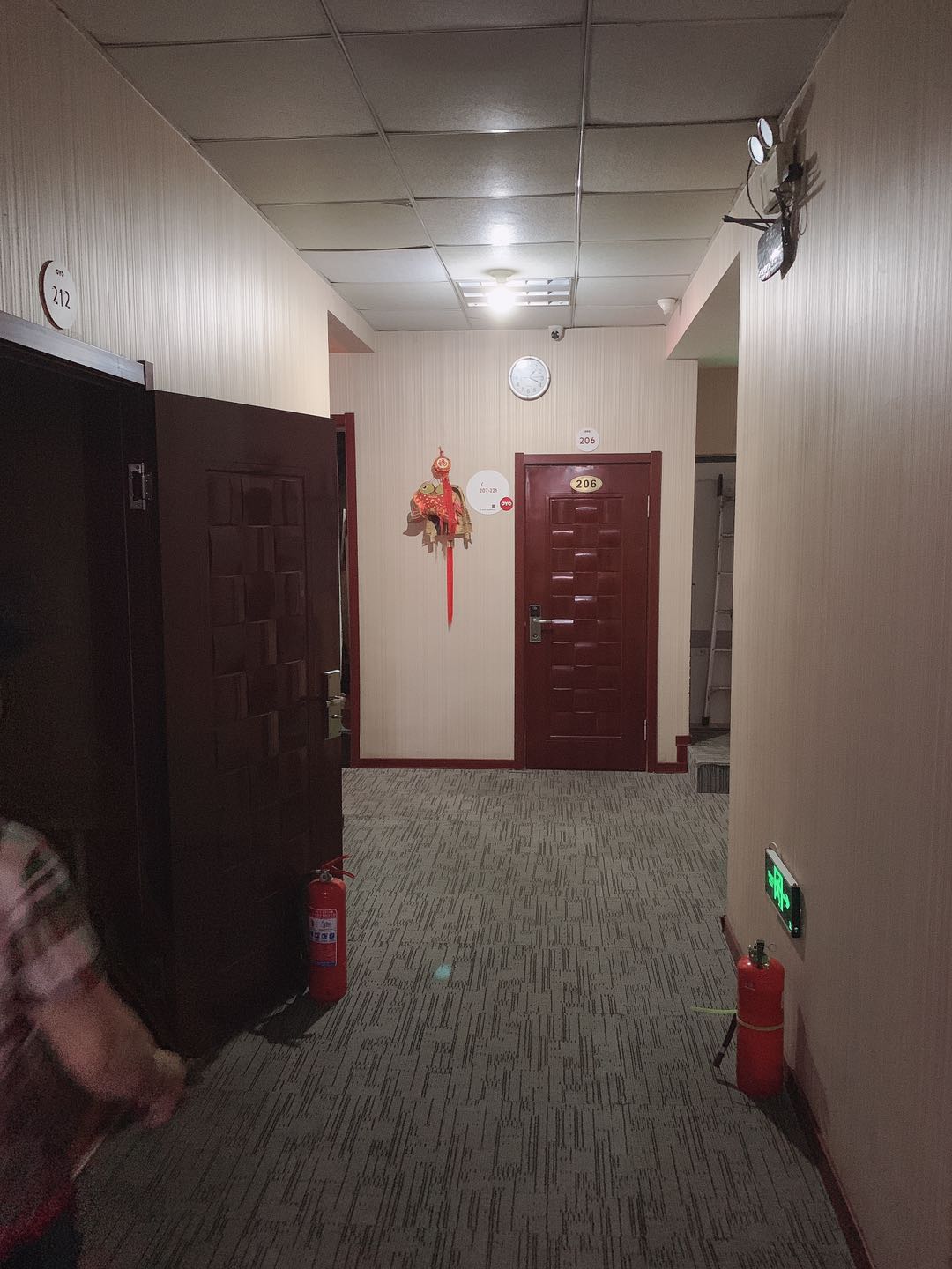 ��ʦ������װ����ת��ʵ��ͼƬ