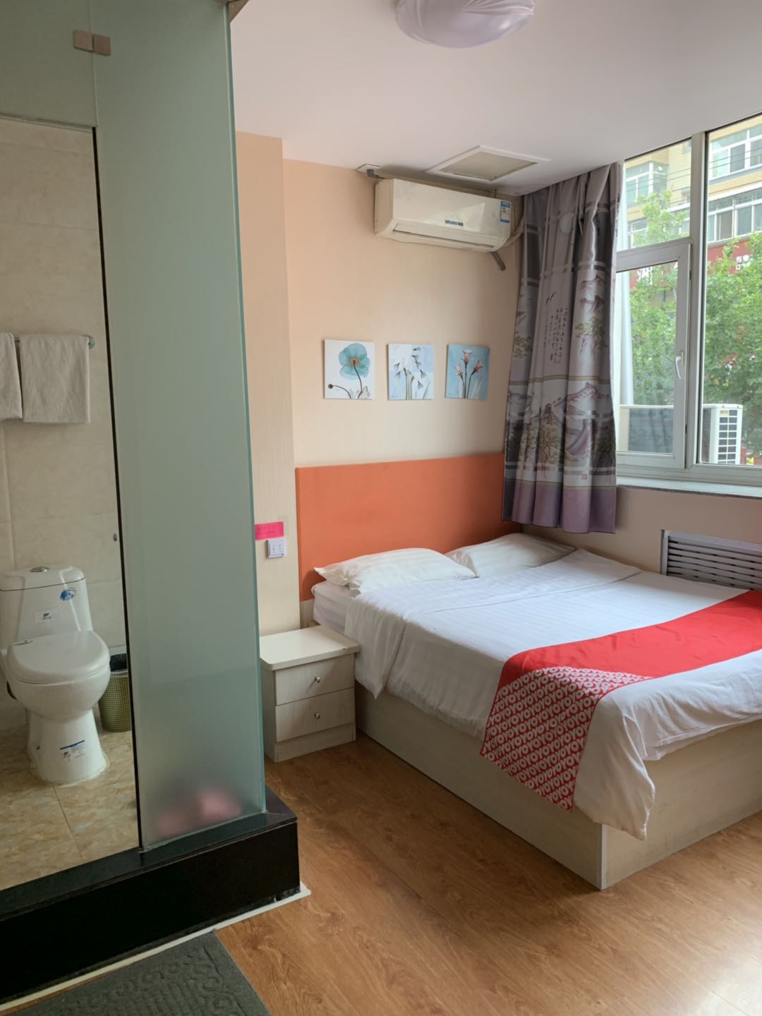 ��ʦ������װ����ת��ʵ��ͼƬ