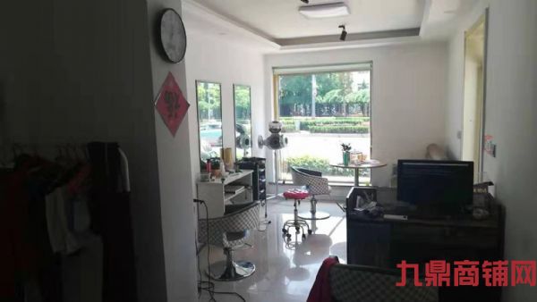 ��תӪҵ�д�ѧ����������ʵ��ͼƬ