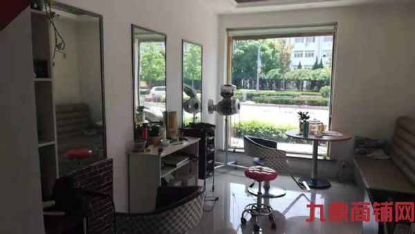 ��תӪҵ�д�ѧ����������ʵ��ͼƬ