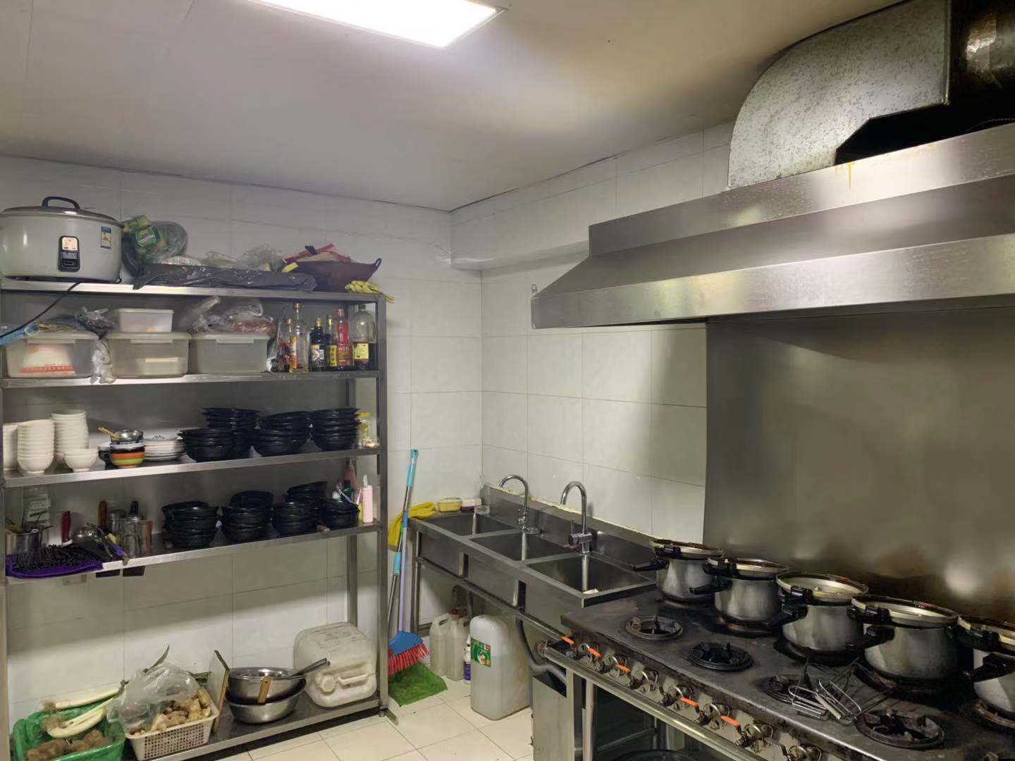 ��ҽֿ���Ծ�װ����ת��ʵ��ͼƬ