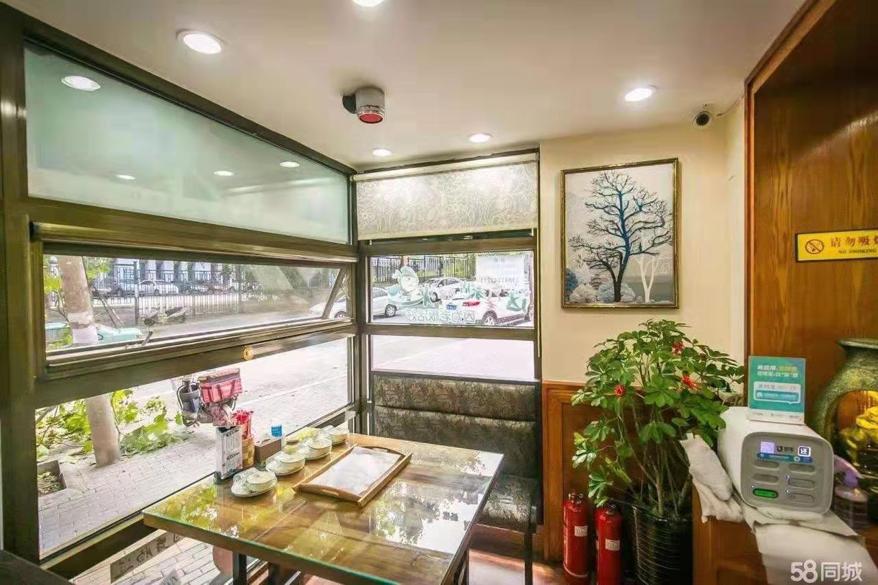 ���Ʊ��ž�װ���տ���ת��ʵ��ͼƬ