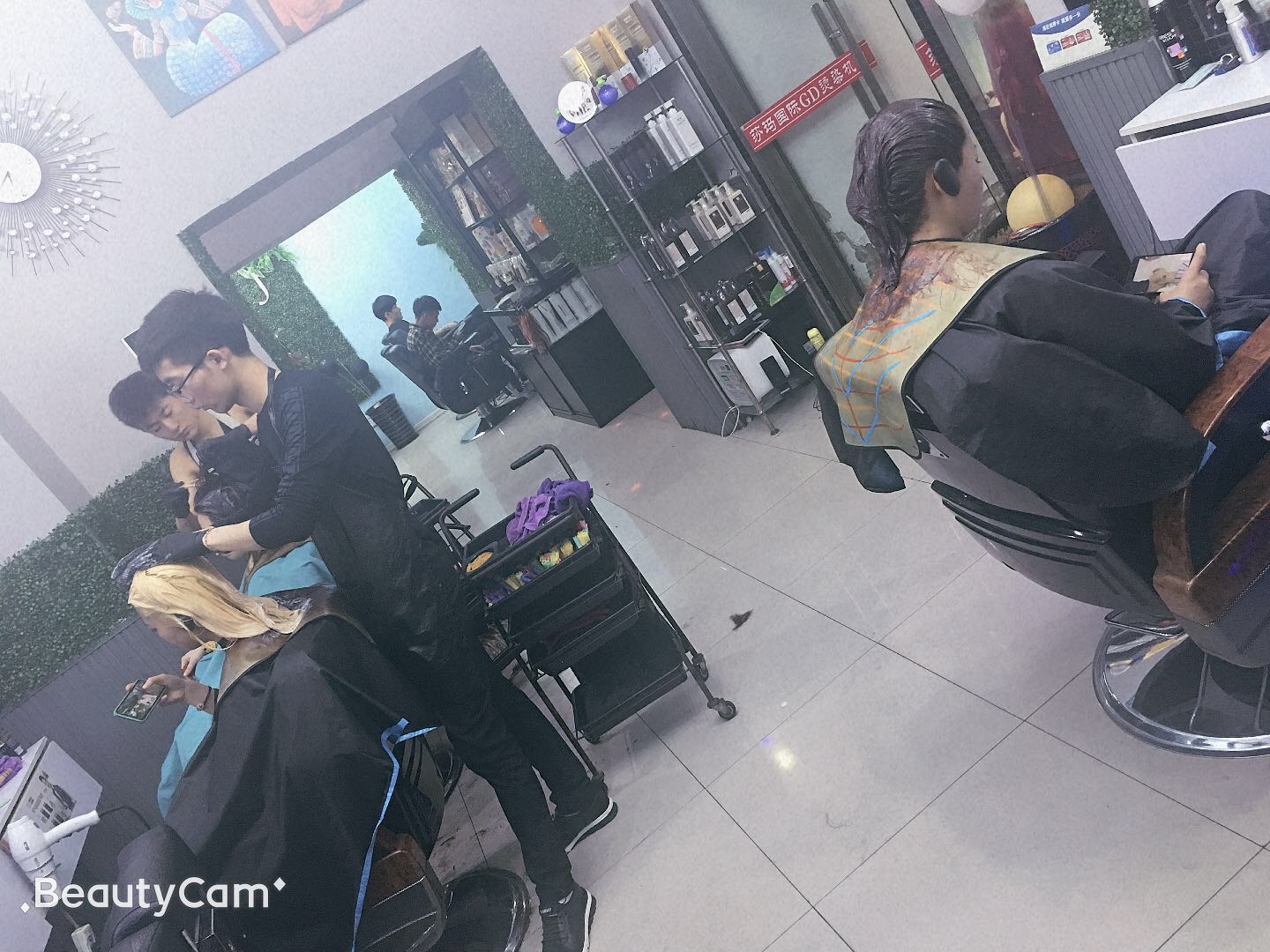 ���ֵ��¾�Ʒ������ת��ʵ��ͼƬ