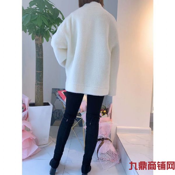 ��װ�޷�װ��ת��ʵ��ͼƬ