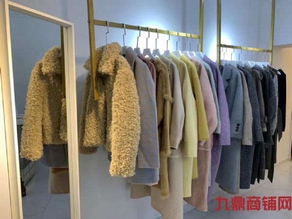 ��װ�޷�װ��ת��ʵ��ͼƬ