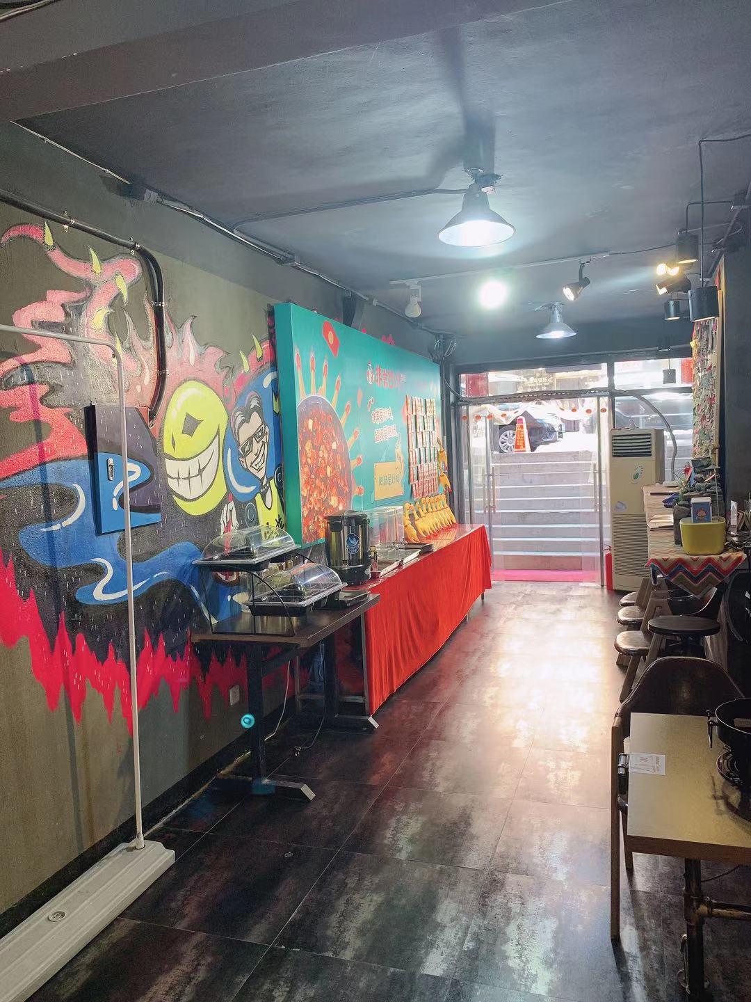 (ת�ã������ٽ־�װ�޵���ת��ʵ��ͼƬ