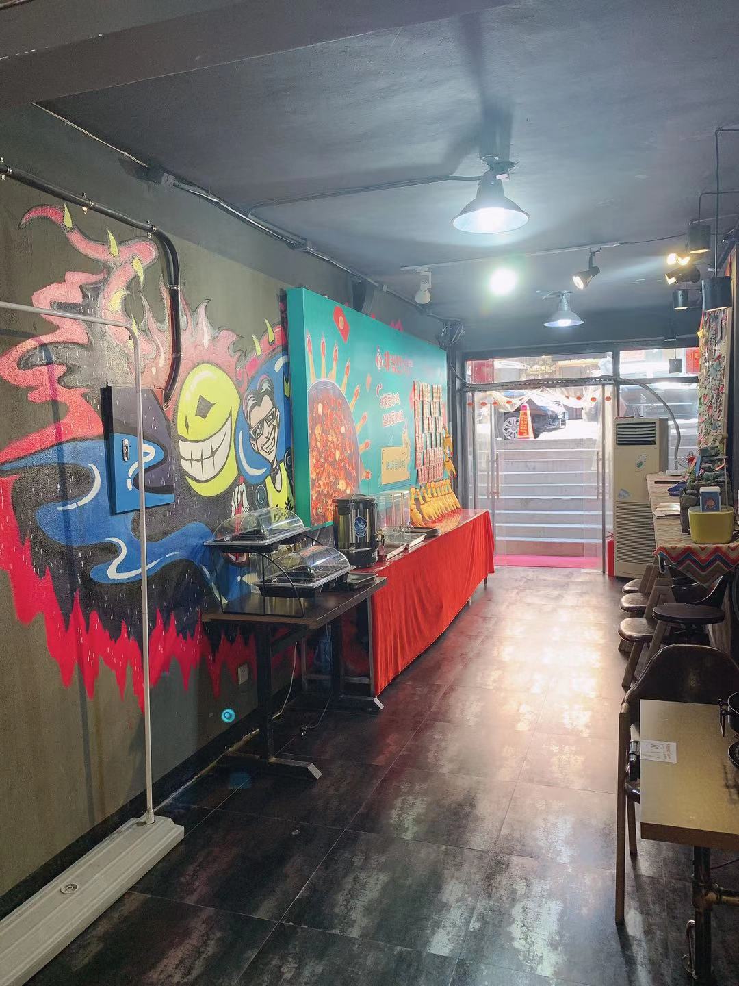 (ת�ã������ٽ־�װ�޵���ת��ʵ��ͼƬ