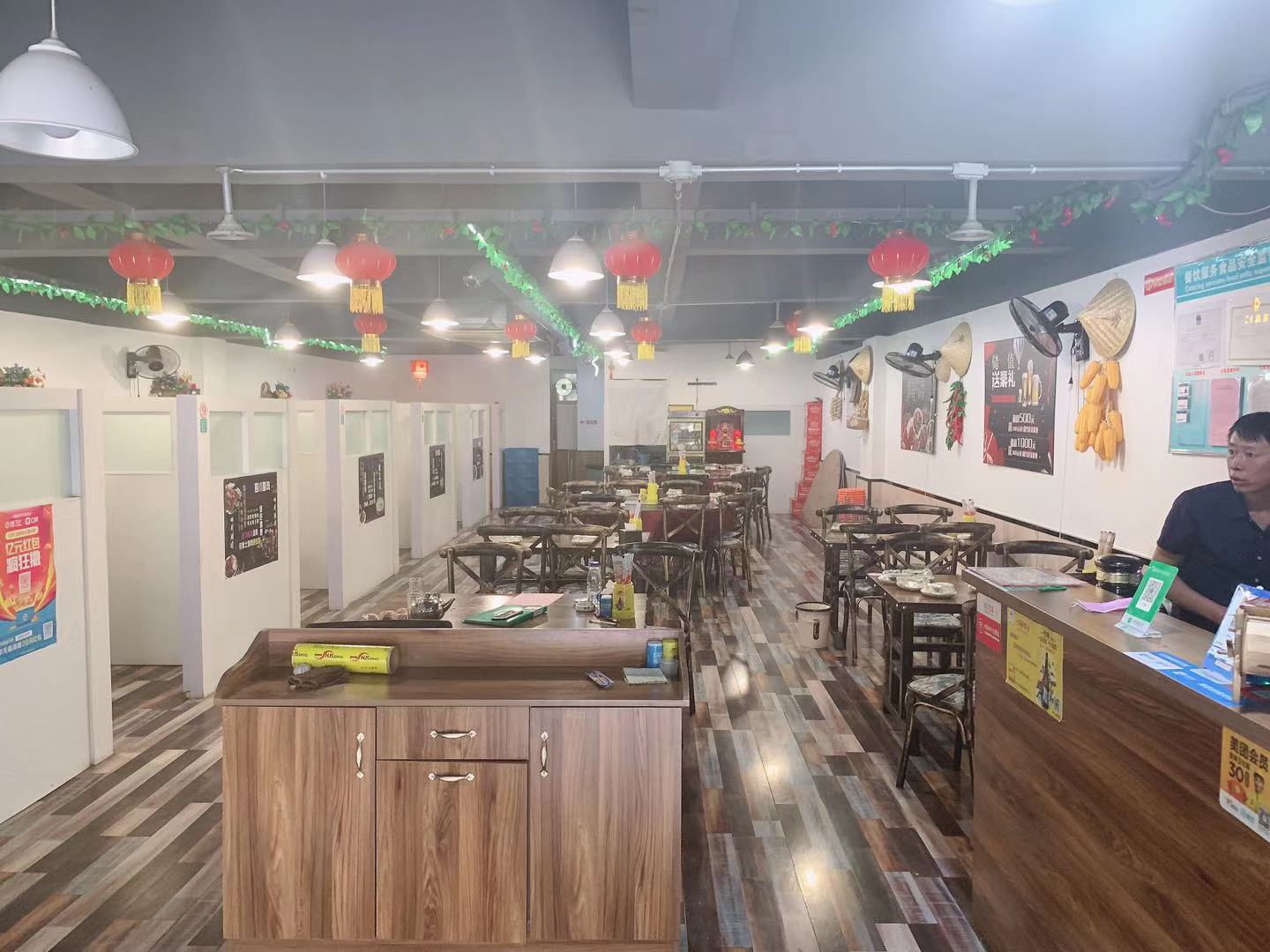 Ȫˮ�ٽ־�װ����ת��ʵ��ͼƬ