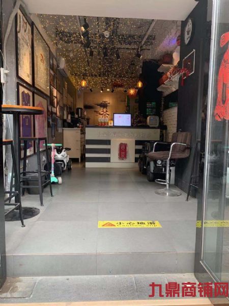 ��ת�ã����߹㳡�̲��ʵ��ͼƬ