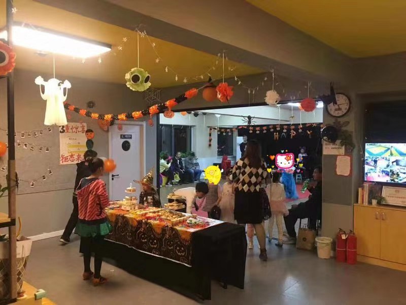 ���������ٽ���ѵ����ת��ʵ��ͼƬ