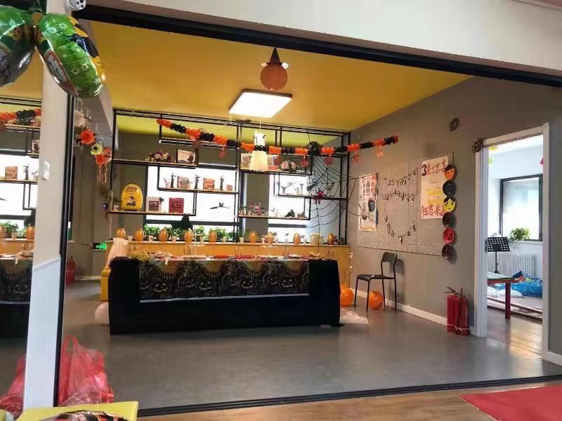 ���������ٽ���ѵ����ת��ʵ��ͼƬ