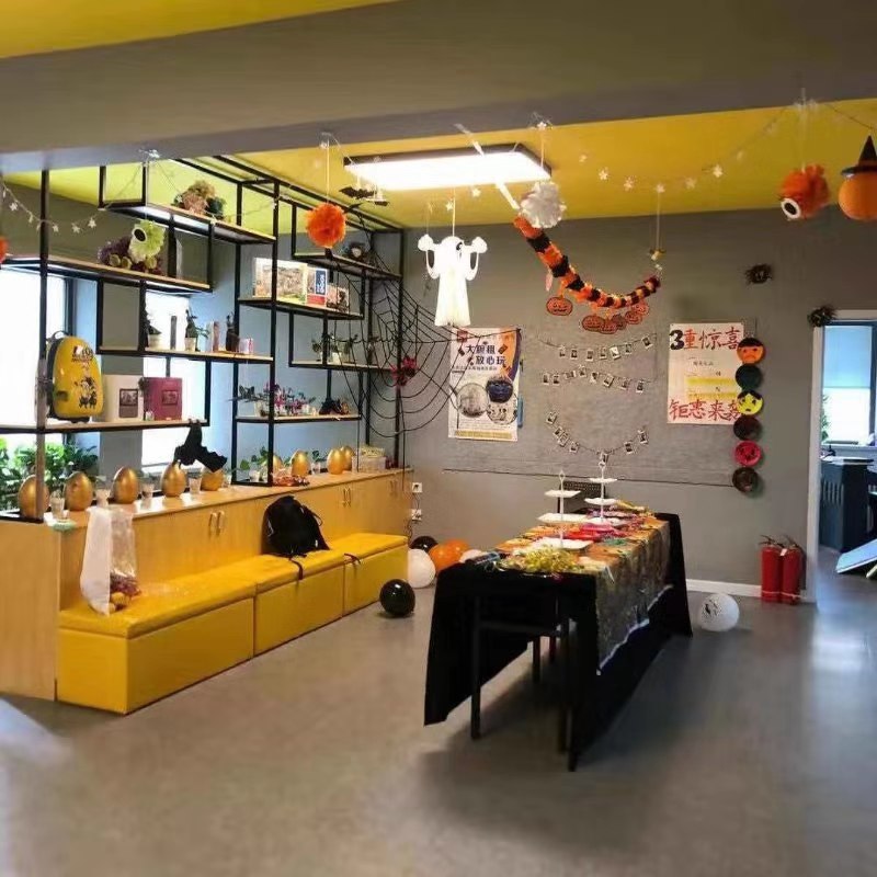 ���������ٽ���ѵ����ת��ʵ��ͼƬ