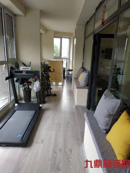 �Ҹ�E�����ǵ���ת��ʵ��ͼƬ