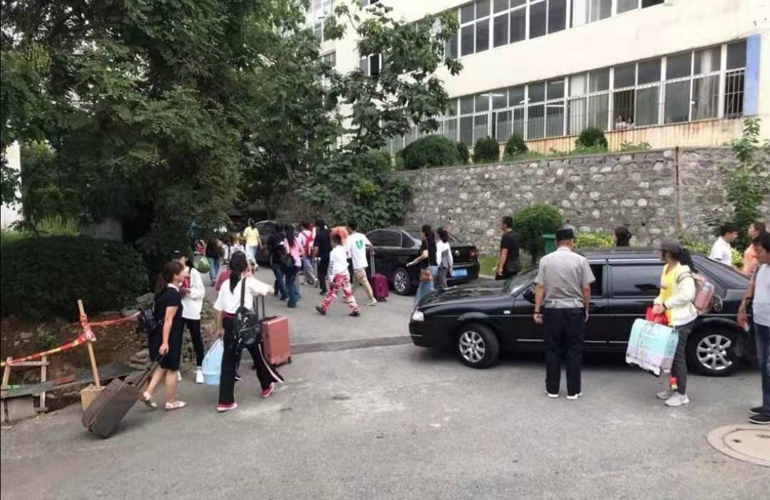 (ת��)�ٽֵ���ʵ��ͼƬ