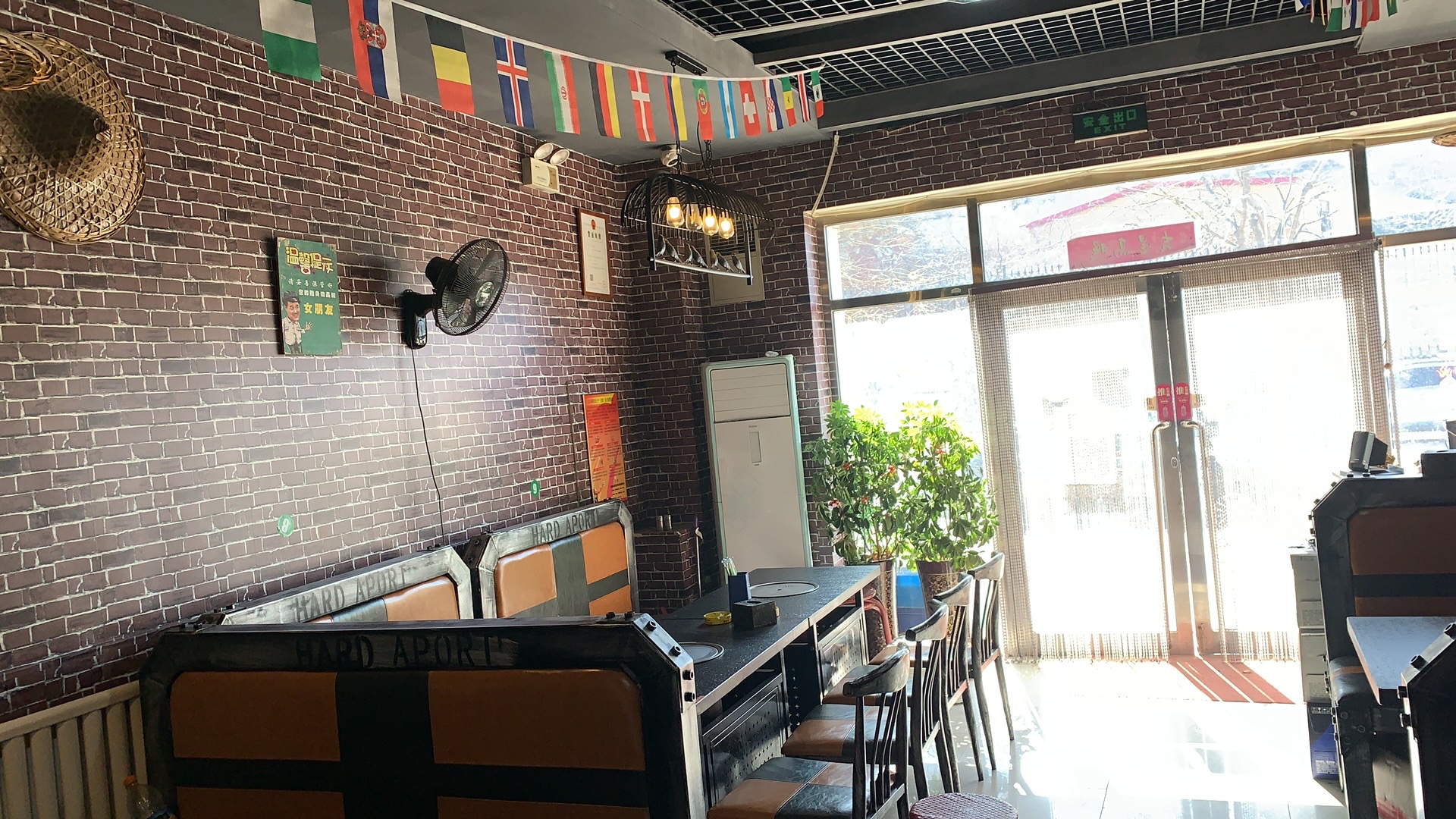 �����ٽ��տ���ת��ʵ��ͼƬ