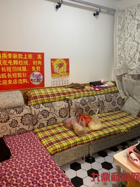 ������װ���ٽֵ���ת��ʵ��ͼƬ