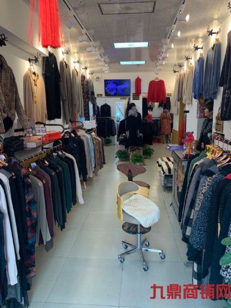 ������װ���ٽֵ���ת��ʵ��ͼƬ