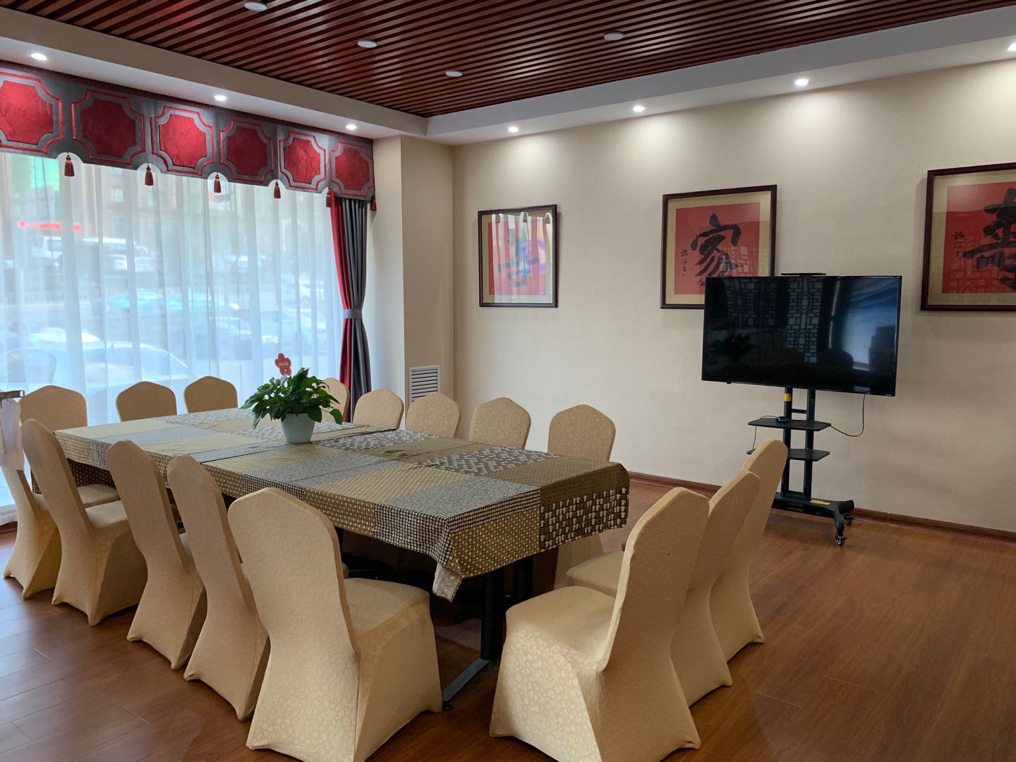 ��������������ת���ɽ��ܿ�ת��ʵ��ͼƬ