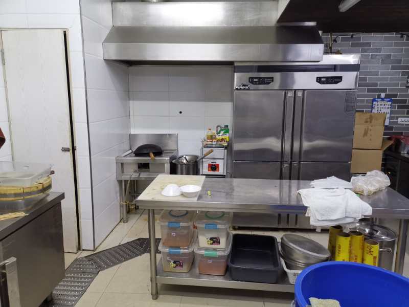 �������Ŵ���������ʵ��ͼƬ