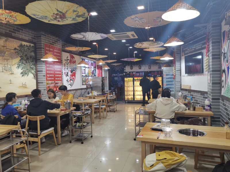 �������Ŵ���������ʵ��ͼƬ