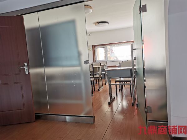 ��ѵ��������ת��ʵ��ͼƬ