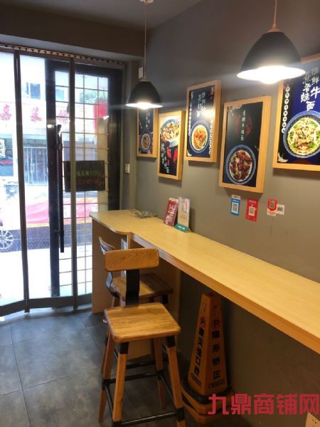 ����·ӯ������ת��ʵ��ͼƬ