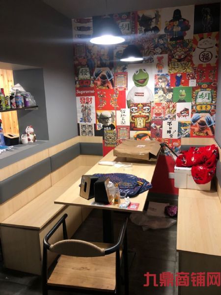 ����·ӯ������ת��ʵ��ͼƬ