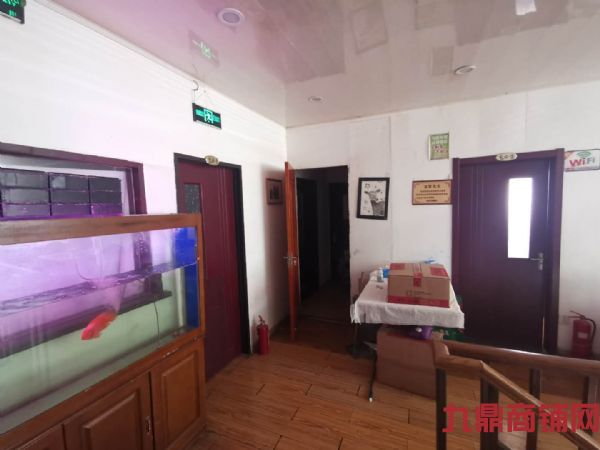 �������ƺ�·�տ���ת��ʵ��ͼƬ