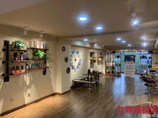 ������ת��ʵ��ͼƬ