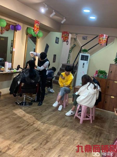 ������ת��ʵ��ͼƬ