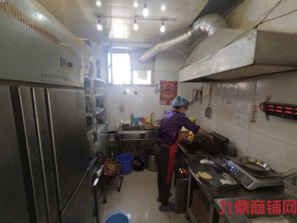 ���˸�ը�����˵�ת��ʵ��ͼƬ