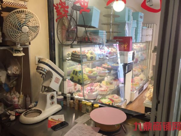 ����³Ѹ·�������ٽ�����ת��ʵ��ͼƬ