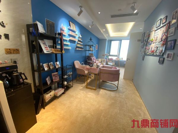 һ�����ʹ�Ԣ������ת��ʵ��ͼƬ