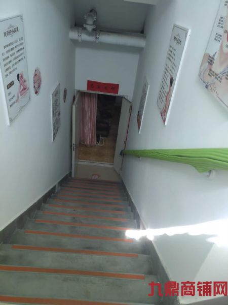 �ᴩС���ٽ��ֵ������������ʵ��ͼƬ