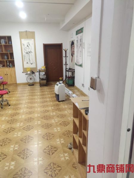 �ᴩС���ٽ��ֵ������������ʵ��ͼƬ