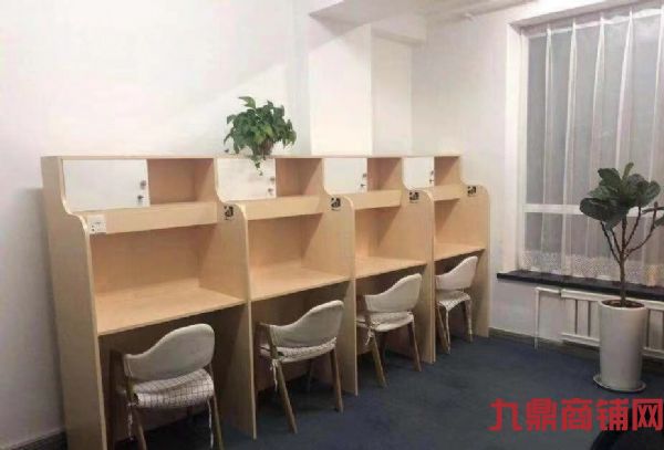 ������Ԣ����ϰ��ת�� ��Ա�ȶ�ʵ��ͼƬ