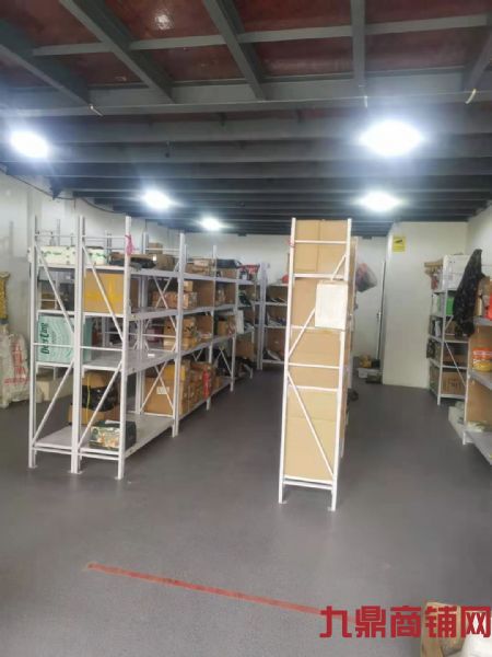 ����԰��ϲ���ת��ʵ��ͼƬ