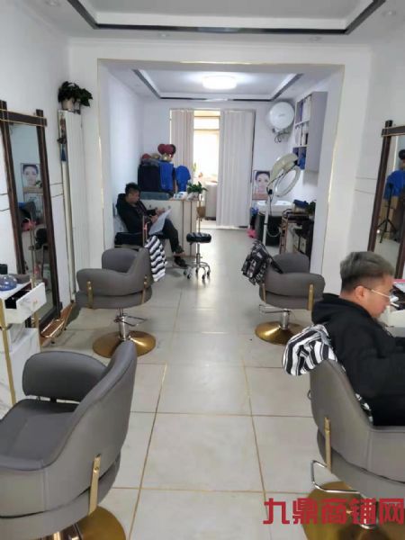 ��һ·�ڽ�����ת��ʵ��ͼƬ