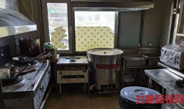 ���Ŷ����̣��Ϲ���ʥ̩С���ٽֲ��������ʵ��ͼƬ