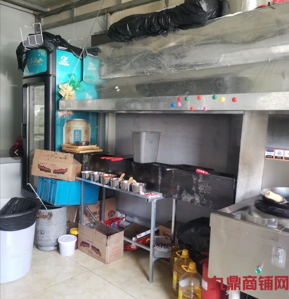 ���Ŷ����̣��Ϲ���ʥ̩С���ٽֲ��������ʵ��ͼƬ