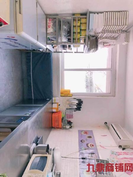 �ٽֵ����ת��ʵ��ͼƬ