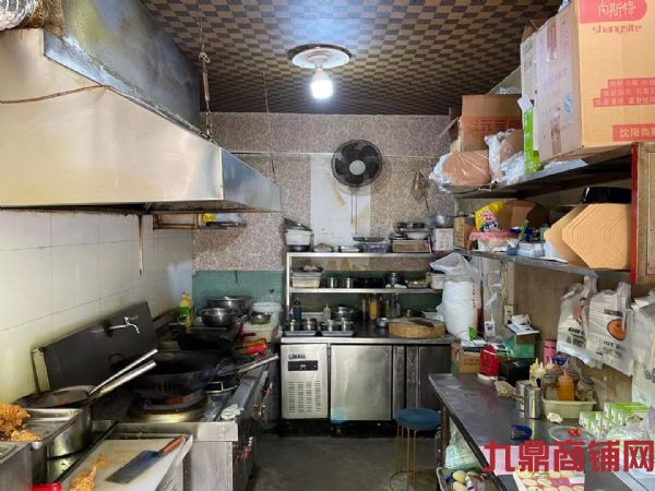 �й̶��ͻ����ٽ֣���ͣ��ʵ��ͼƬ