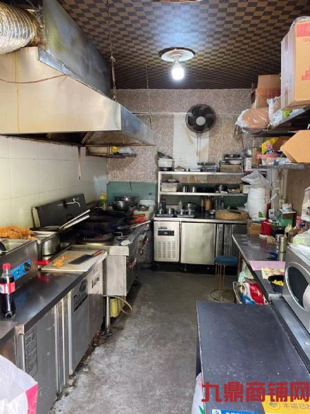 �й̶��ͻ����ٽ֣���ͣ��ʵ��ͼƬ