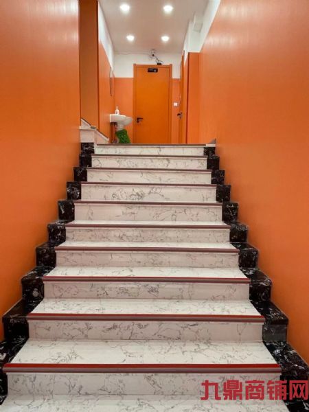 �����������ٽ����̣�����ͣ����ּ���ӯ����ʵ��ͼƬ